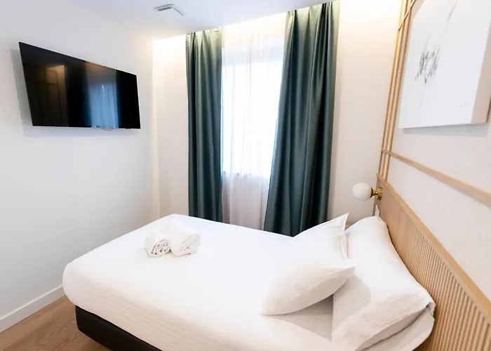 Silken Goya Apartment